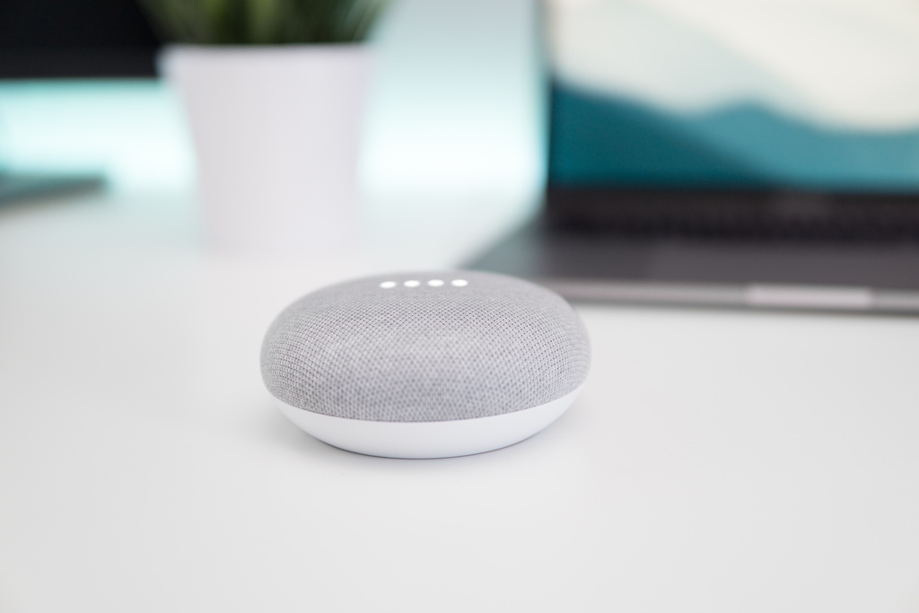 Neue Publikation: How voice retailers can predict customer mood and how they can use that information